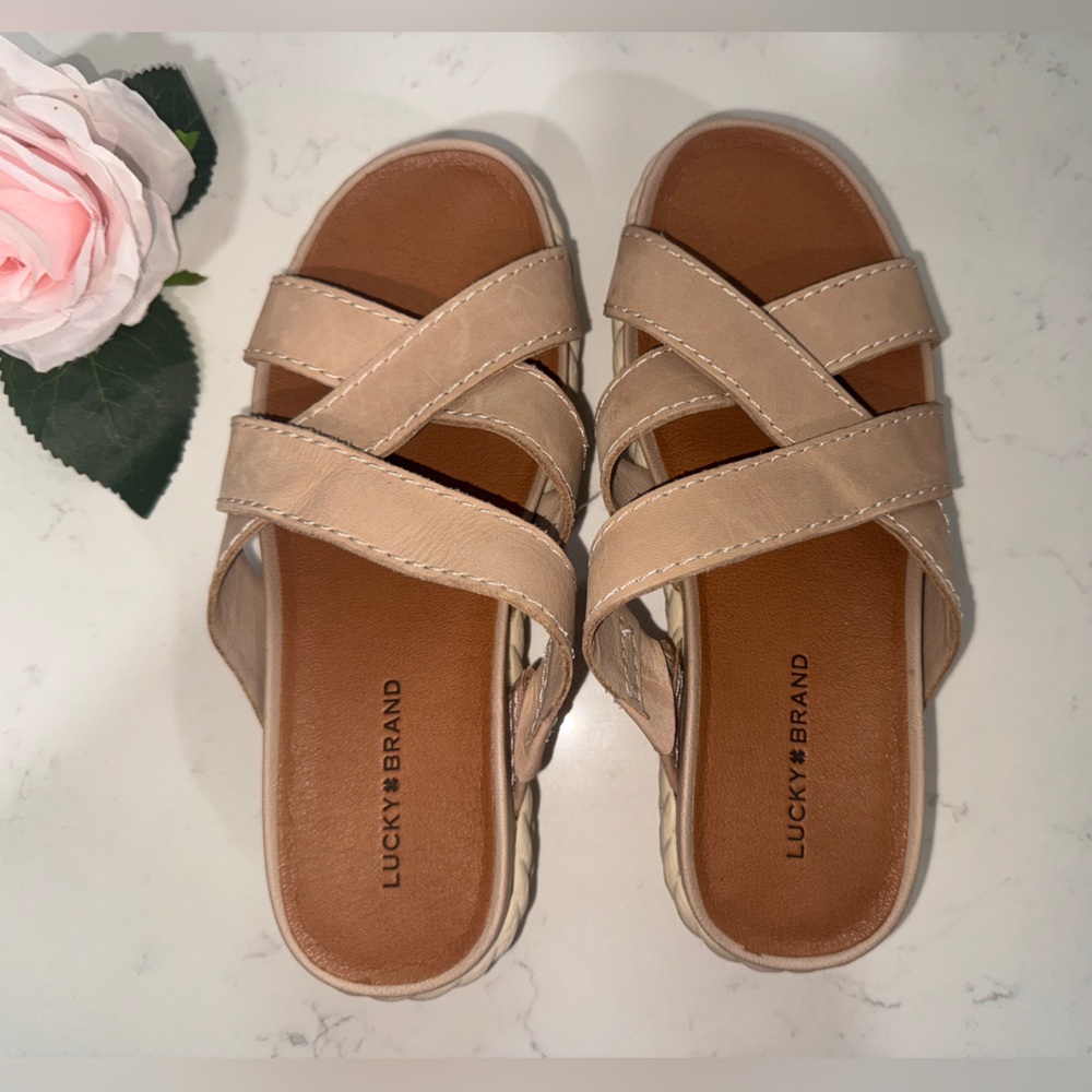 Lucky Brand Nude Crisscross Sandals